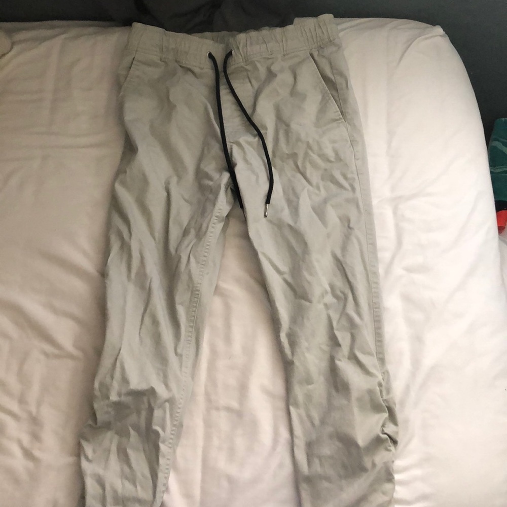 🔥FOREVER 21 CARGO ZIPPER PANTS!!